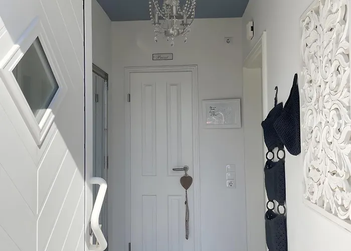 Inselhuuske I I Apartment *